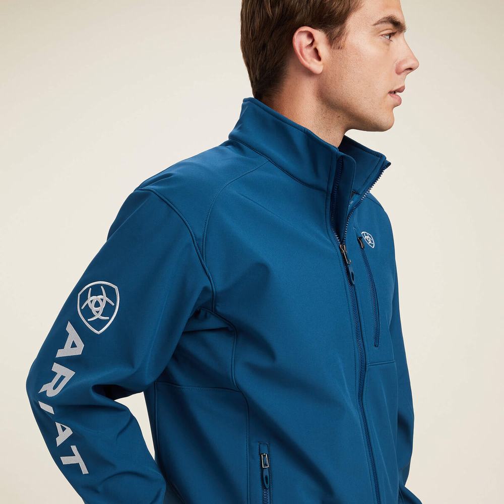 Men's Ariat Logo 2.0 Softshell Jackets Blue | DCFP-71862