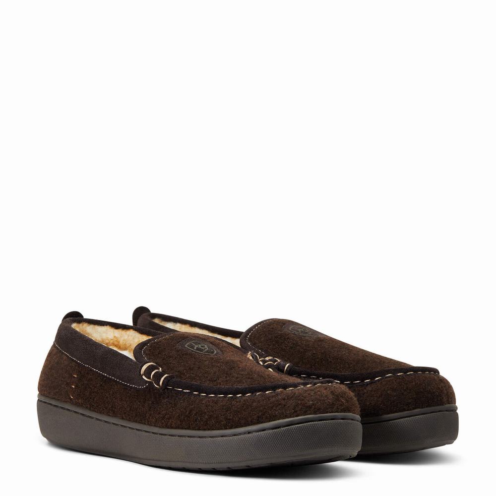 Men's Ariat Lost Lake Moccasin Slippers Chocolate | HAPT-52396